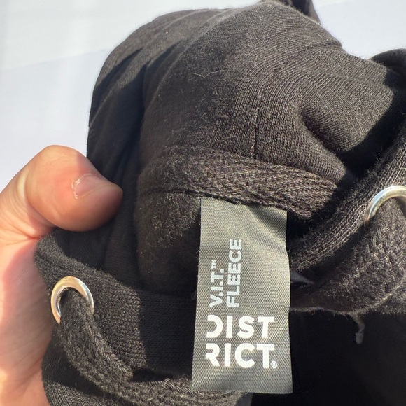 Black custom patch Hoodie - Picture 2 of 4